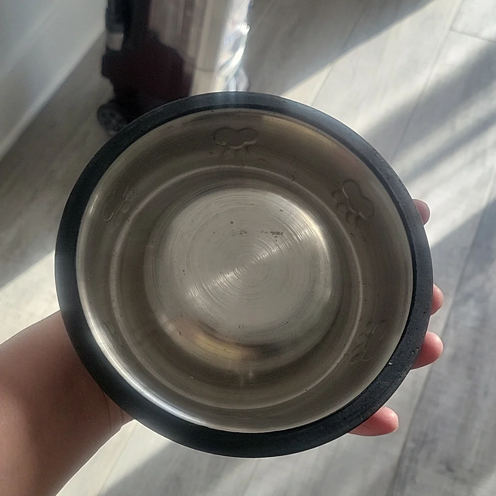 Unknown brand dog bowl 2 for the price of one ‐